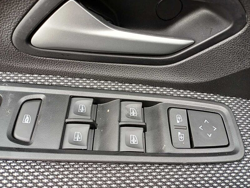 Dacia Sandero Stepway TCe 90 Expression *KLIMA/CARPLAY/PDC*