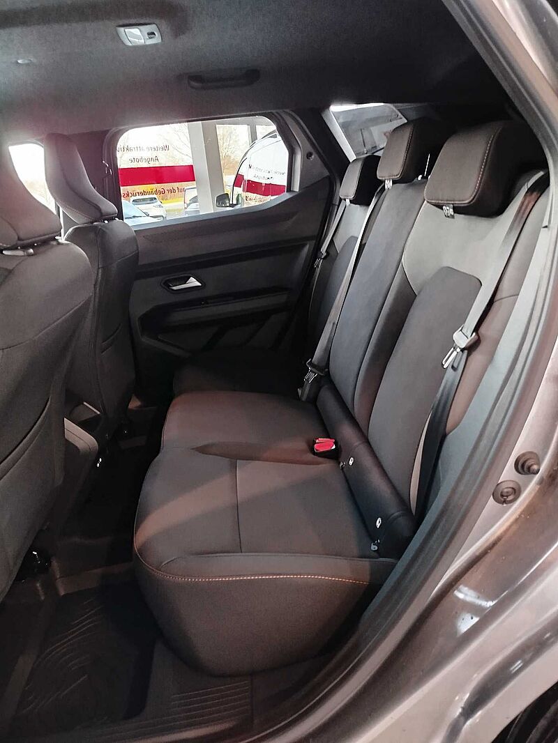 Dacia Duster Extreme TCe 130 AHK, WINTERPAKET+CITYPAKET+TECHNIKPAKET