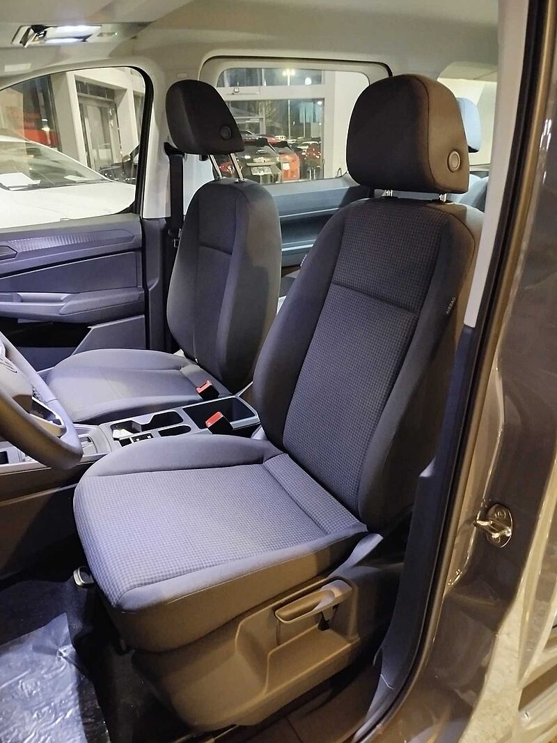 Volkswagen Caddy Maxi Family 1.5 TSI DSG AHK/7SITZE/KAMERA