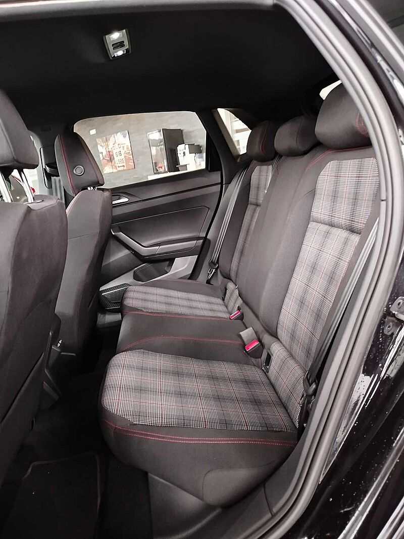 Volkswagen Polo VI GTI 2.0 TSI DSG *KAMERA/18 ZOLL*