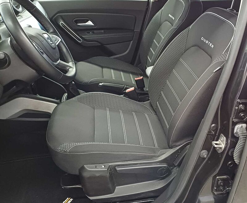 Dacia Duster Prestige Blue dCi 115 4x4 Navi, AHK abnehmbar