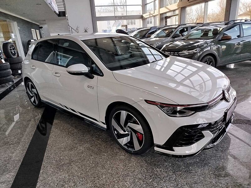 Volkswagen Golf VIII GTI CLUBSPORT 2.0 TSI DSG *SOFORT! *