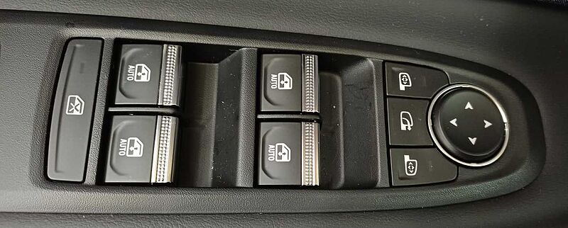 Renault 5 E-Tech Techno, Winterpaket, 18' Alu, Navi, Kamera