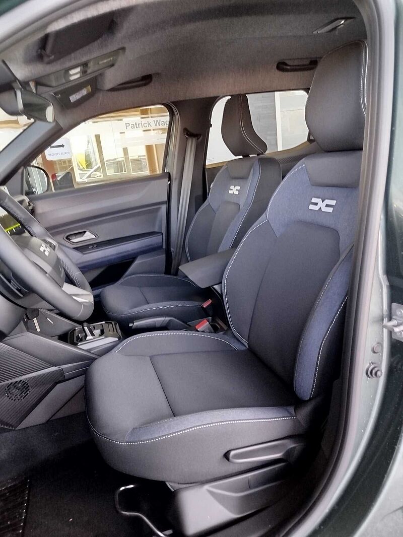 Dacia Duster Expression Eco-G 120 Auto *Winterpaket*