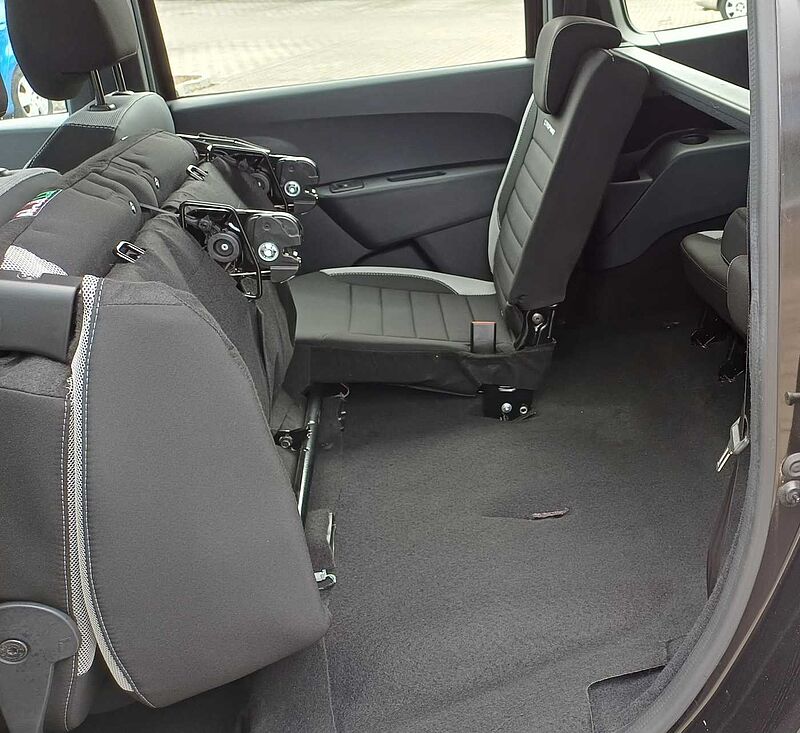 Dacia Lodgy Stepway Blue dCi 115 (7-Sitzer) Euro 6, Navi, Sitzheiz.