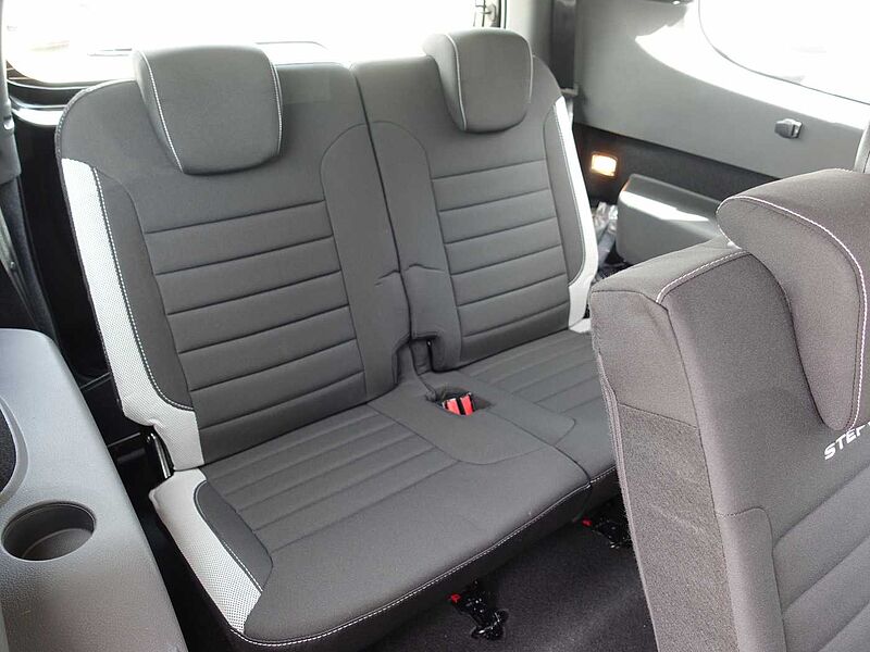 Dacia Lodgy Stepway Blue dCi 115 (7-Sitzer) Euro 6, Navi, Sitzheiz.