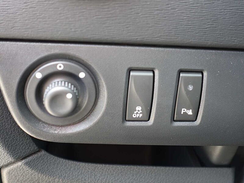 Dacia Lodgy Stepway Blue dCi 115 (7-Sitzer) Euro 6, Navi, Sitzheiz.