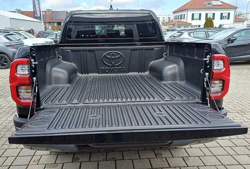 Toyota Hilux Invincible Double Cab 2.8 D-4D MildHybrid AUTOM. /NAVI/KAMERA