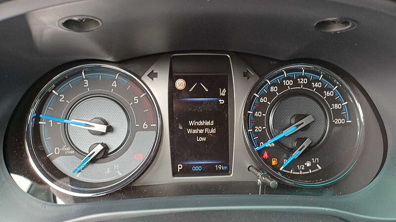 Toyota Hilux Invincible Double Cab 2.8 D-4D MildHybrid AUTOM. /NAVI/KAMERA
