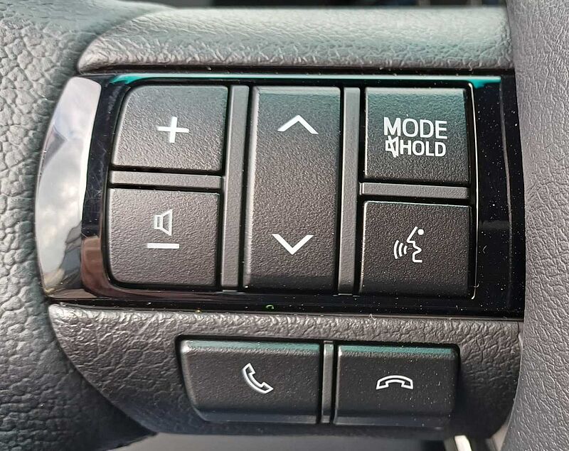 Toyota Hilux Invincible Double Cab 2.8 D-4D MildHybrid AUTOM. /NAVI/KAMERA