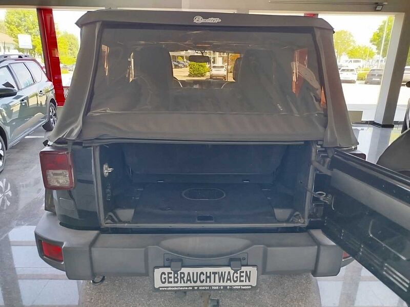 Jeep Wrangler Sahara 2.8 CRD Autom. AHK/SOFT+HARDTOP