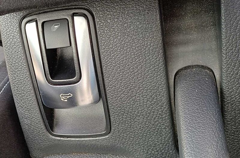 Volkswagen Golf Cabriolet Cup 1,4 TSI DSG AHK abn. Klimaautom. , el. Verdeck