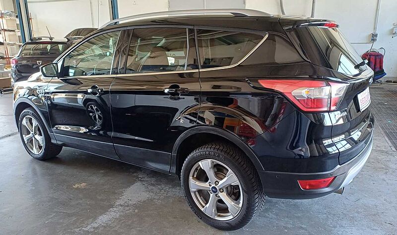 Ford Kuga Black & Silver 4x4 Autom. Navi, WiPa, Pano