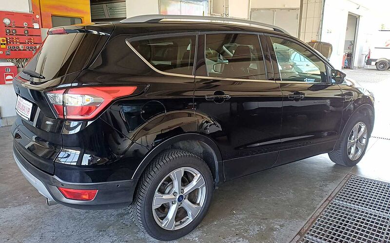 Ford Kuga Black & Silver 4x4 Autom. Navi, WiPa, Pano