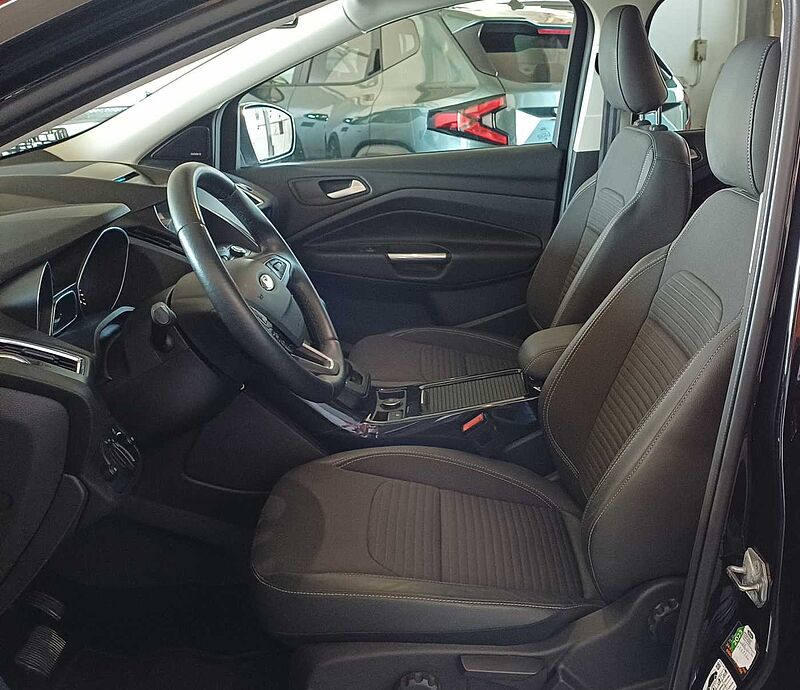 Ford Kuga Black & Silver 4x4 Autom. Navi, WiPa, Pano