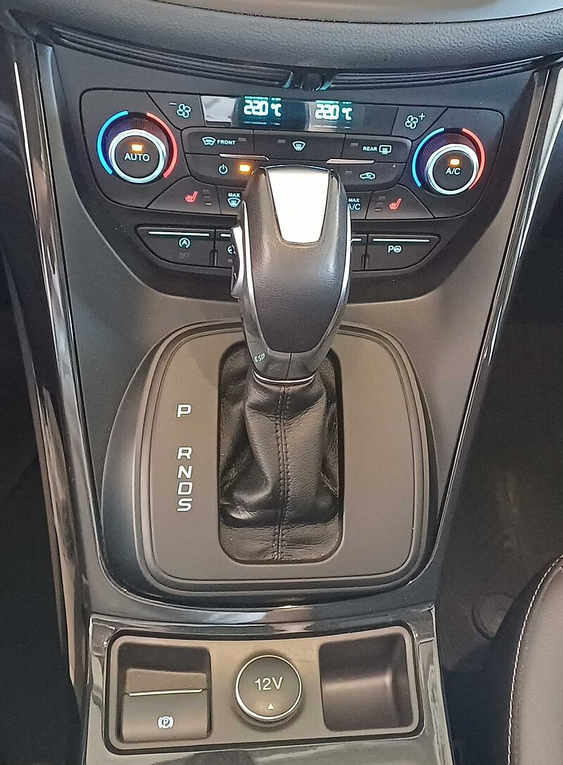 Ford Kuga Black & Silver 4x4 Autom. Navi, WiPa, Pano