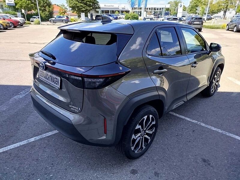 Toyota Yaris Cross Hybrid AWD-i Team Deutschland