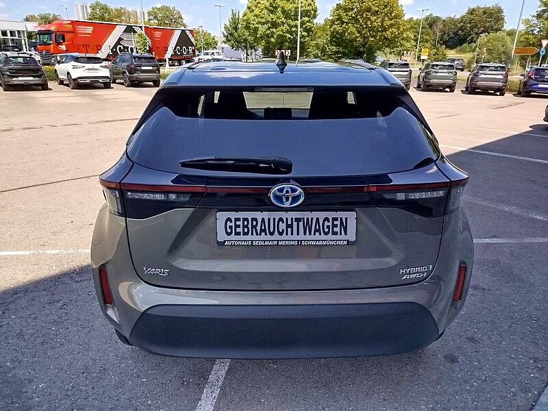 Toyota Yaris Cross Hybrid AWD-i Team Deutschland