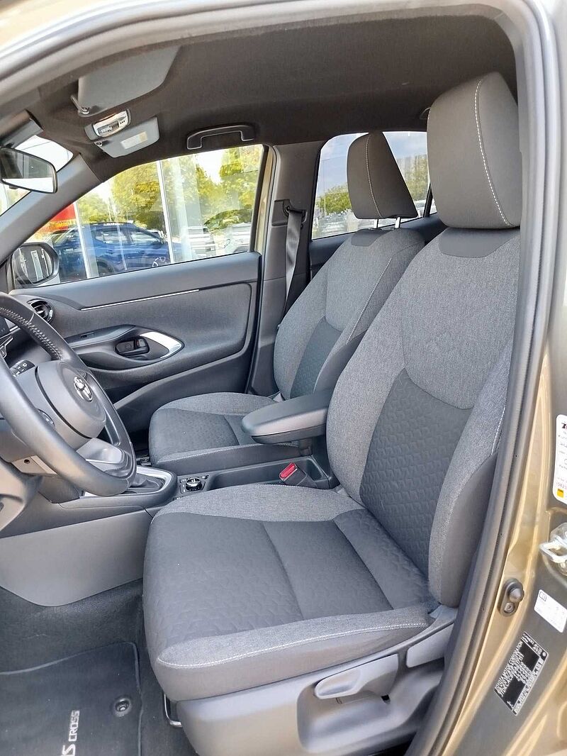 Toyota Yaris Cross Hybrid AWD-i Team Deutschland