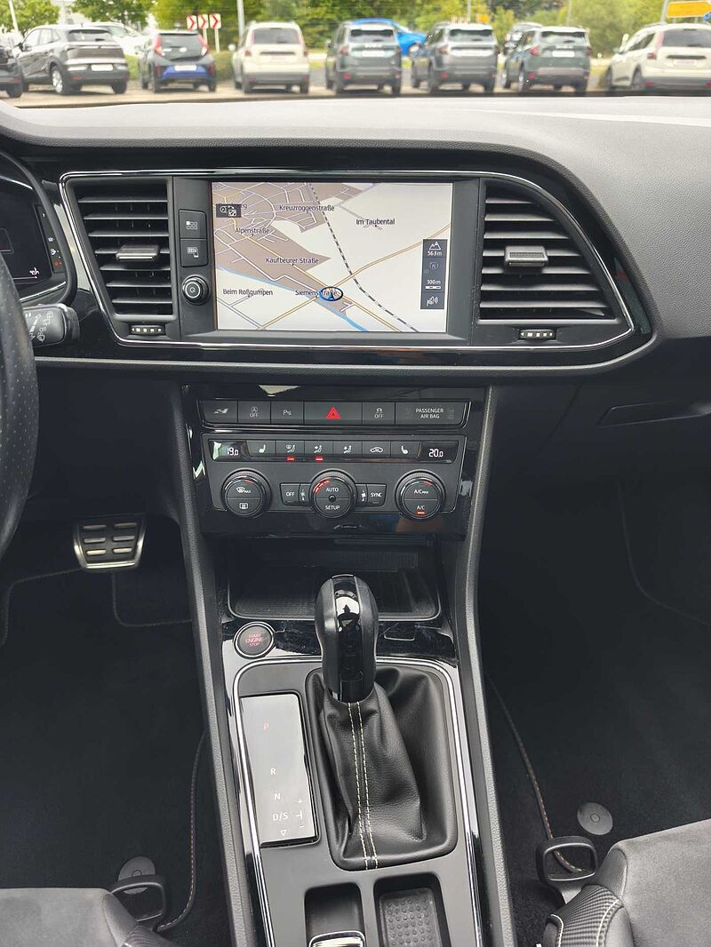 SEAT Leon ST Cupra 300 4Drive DSG PANO/KEYLESS/BEATS