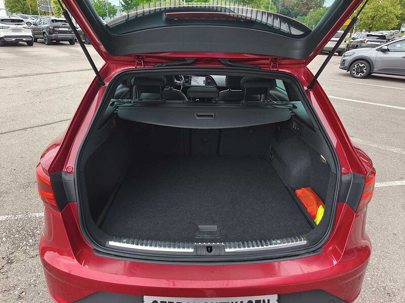 SEAT Leon ST Cupra 300 4Drive DSG PANO/KEYLESS/BEATS