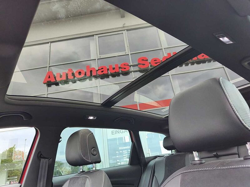 SEAT Leon ST Cupra 300 4Drive DSG PANO/KEYLESS/BEATS