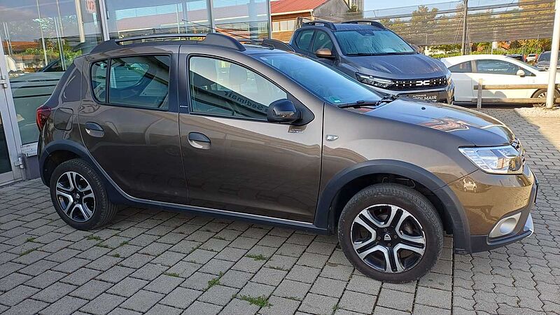 Dacia Sandero Stepway TCe 90 Navi, Kamera, PDC, ZV