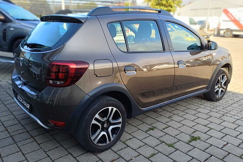 Dacia Sandero Stepway TCe 90 Navi, Kamera, PDC, ZV