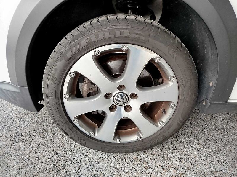 Volkswagen Touran Cross 2.0 TDI *AHK/SHZ/XENON/8-FACH*