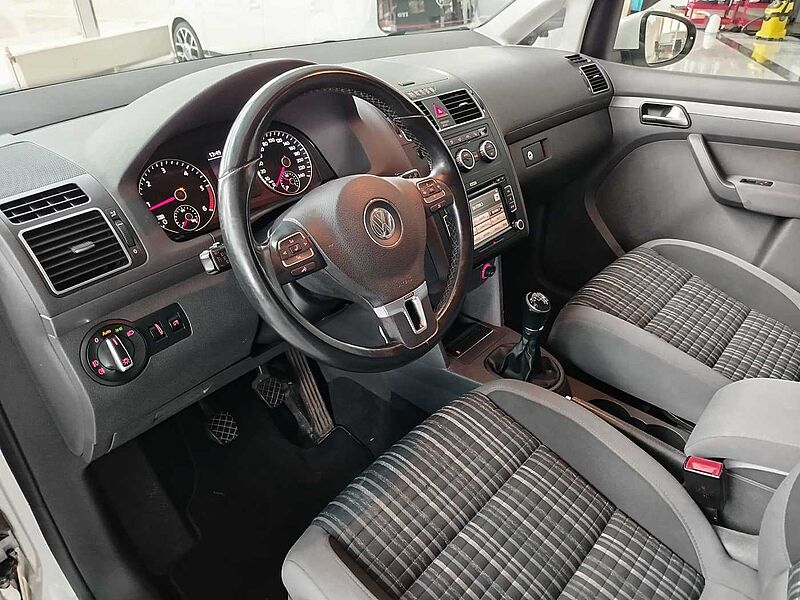 Volkswagen Touran Cross 2.0 TDI *AHK/SHZ/XENON/8-FACH*
