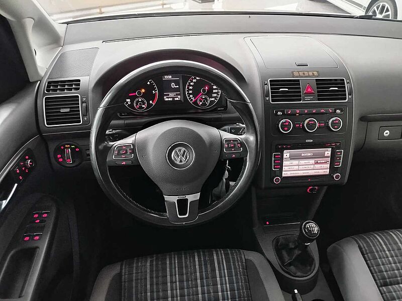 Volkswagen Touran Cross 2.0 TDI *AHK/SHZ/XENON/8-FACH*