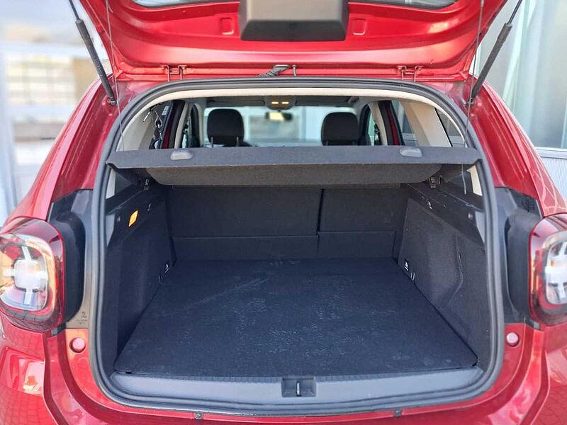 Dacia Duster 1.3 TCE 4x4, Techroad, Navi